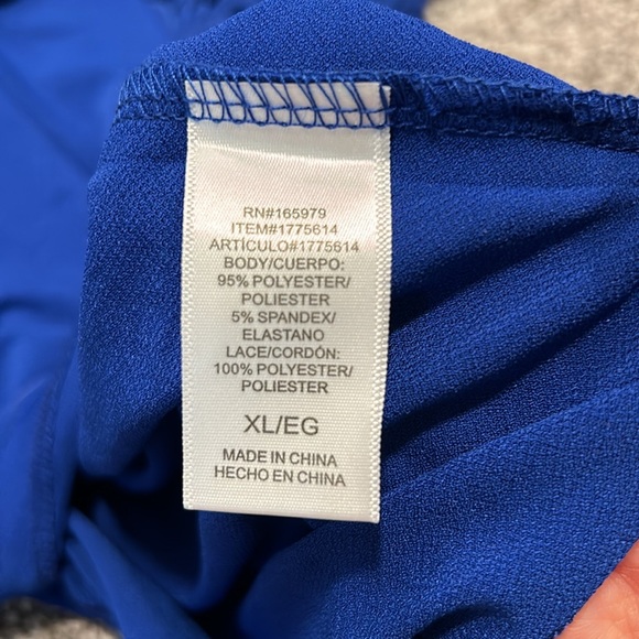 Cable & Gauge Lace Trimmed Top XL - Picture 6 of 7